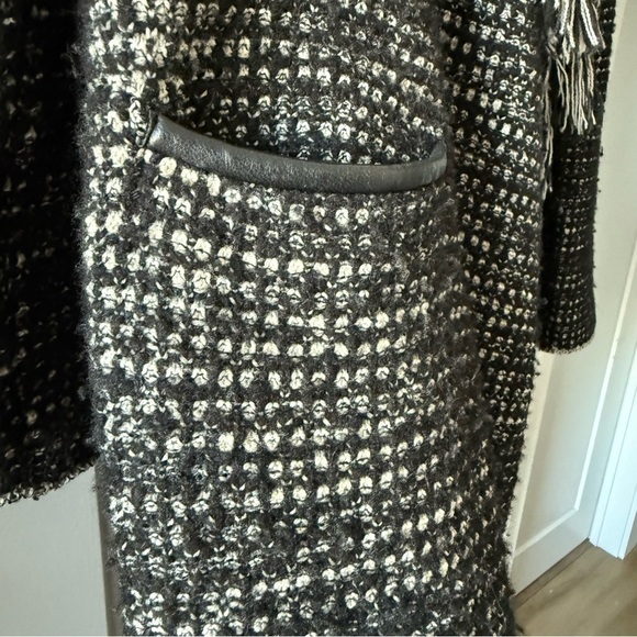 Vince black & white long wool tweed fringe sweater jacket - size Large (L) - Picture 8 of 12